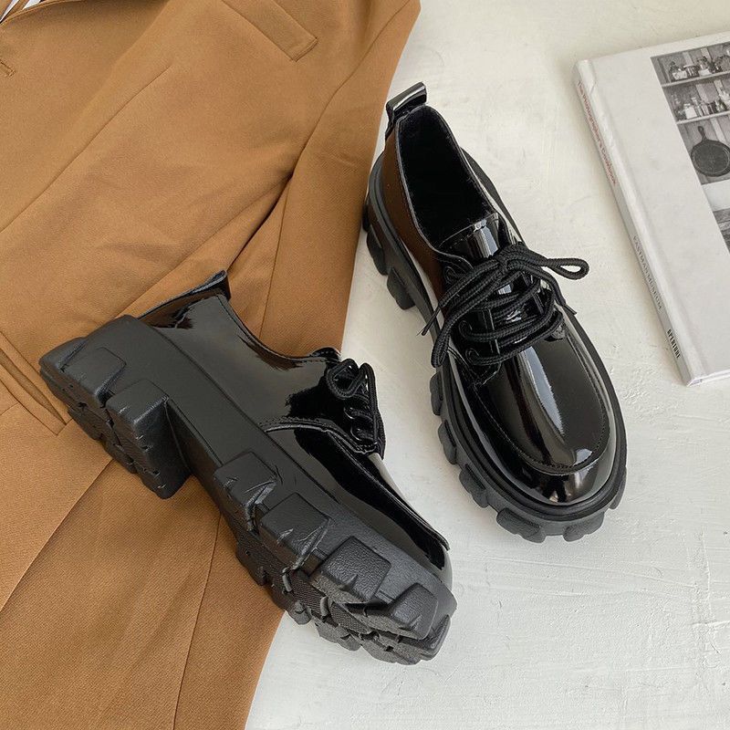 Thick-soled sponge cake shoes British style  spring, summer and autumn college all-match increased patent leather students round head small leather shoes women