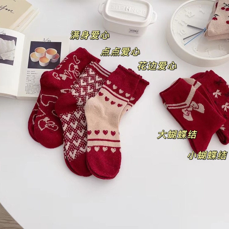 Red zodiac year Japanese woolen mid-tube socks women's winter warm thickened plus velvet Christmas red pure cotton