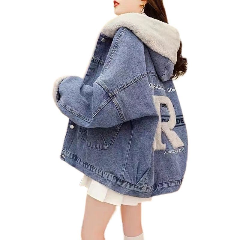 Plush thickened denim jacket women's short section small man 2022 new autumn and winter loose all-match cotton jacket trendy