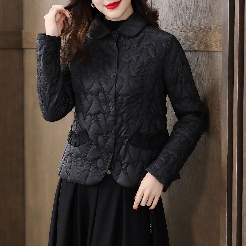 Lightweight down padded jacket women's short style 2022 winter new slimming slim 40 to 50 years old small lady small padded jacket