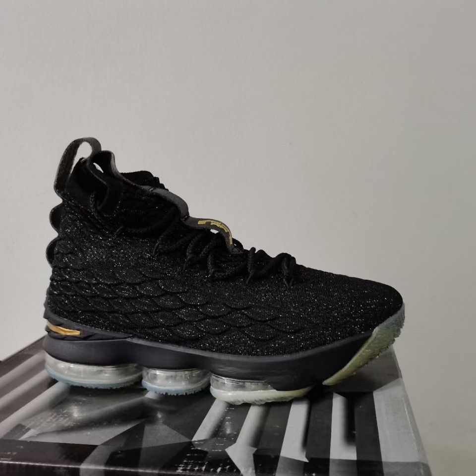 詹姆斯15代篮球鞋lebron lbj16代高帮首发黑红鸳鸯黑白涂鸦运动鞋