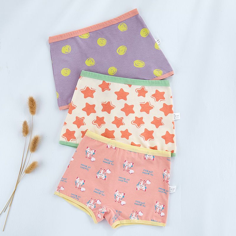 Children's underwear girls flat angle pure cotton triangle four corners baby girl middle and big children's shorts do not pinch the butt and are comfortable