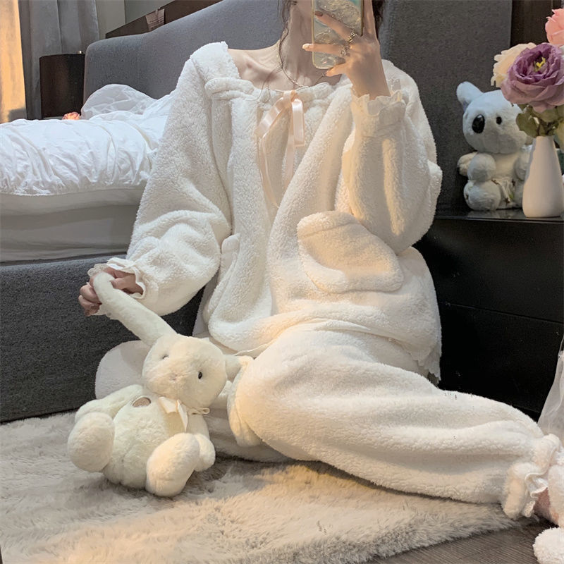 Coral fleece princess style pajamas women's suit new bowknot nightdress autumn and winter Korean version sweet student home service
