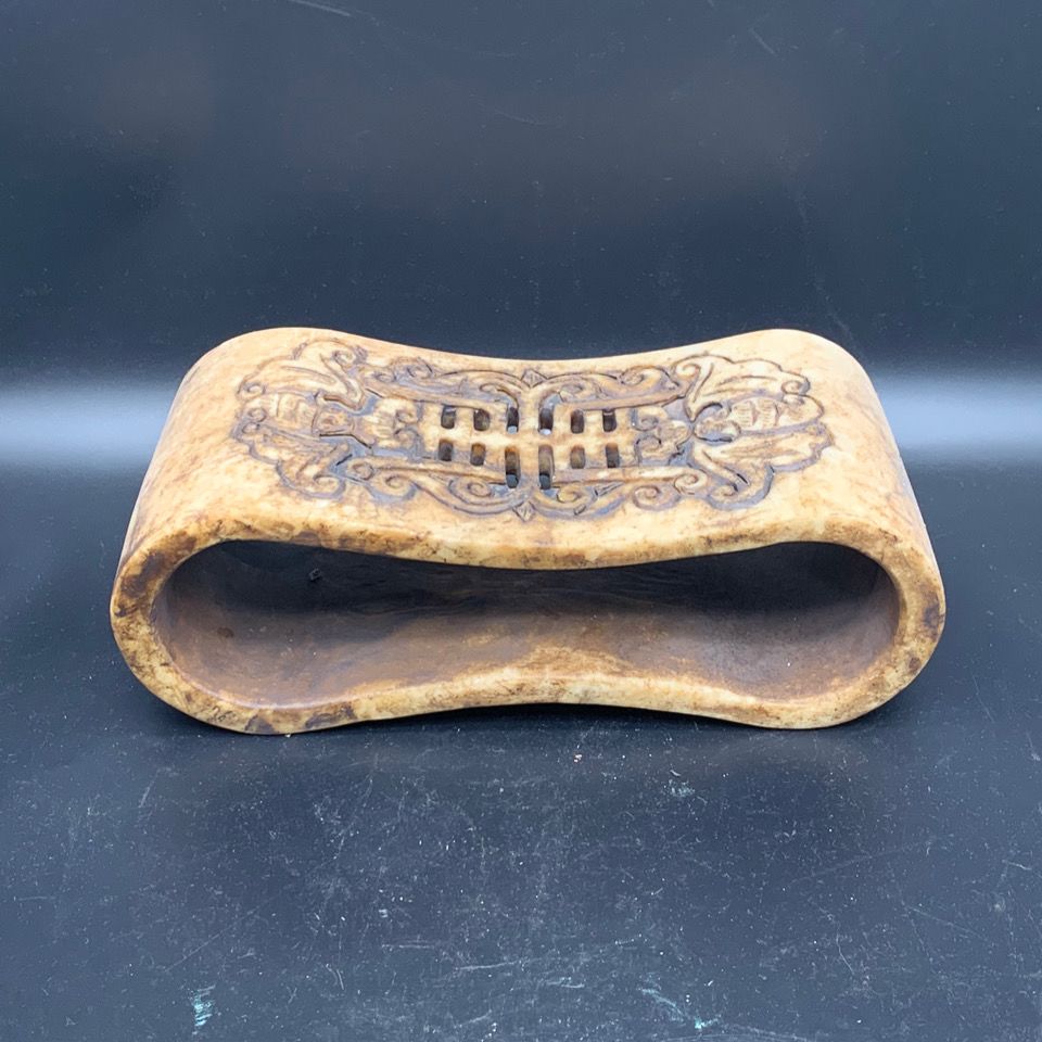 乡下收货古代玉石枕头古玩古董高古玉雕刻寿字枕头