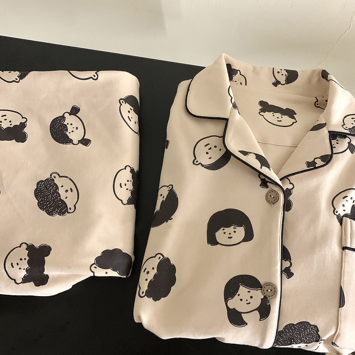 Pajamas women's spring, autumn and winter 2022 new cardigan loose large size student ins wind long-sleeved cute home service suit
