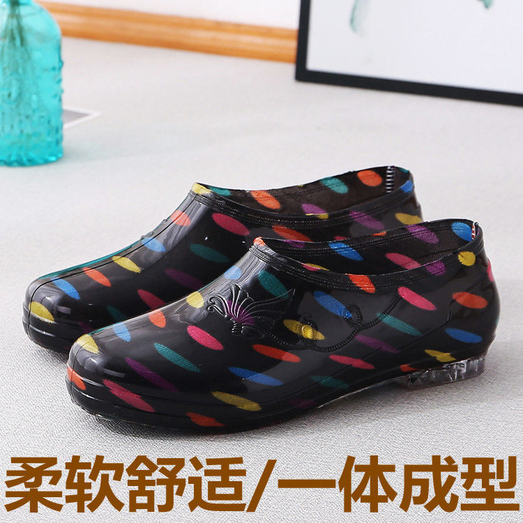 四季女士短筒雨水靴低幫雨鞋女廚房工作淺口防水鞋防滑洗車膠鞋套