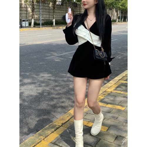 2021 new autumn suit color matching casual high street style jumpsuit female Korean version of the net red niche shorts