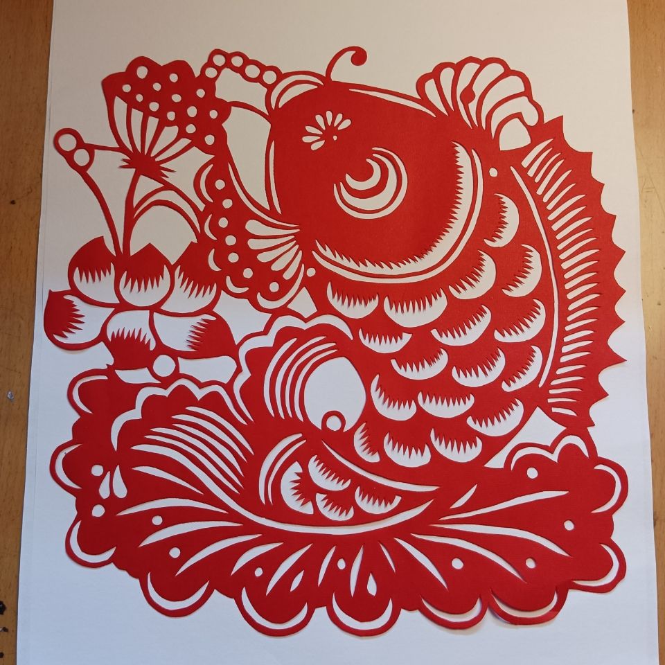 纯手工鱼剪纸成品a3尺寸中国风特色手工艺品红宣纸刻纸窗花装饰画