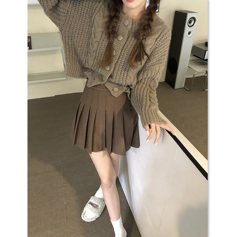 [Two-Piece Suit] College Style Twist Round Neck Sweater Short Knit Cardigan Jacket Female Pleated Skirt