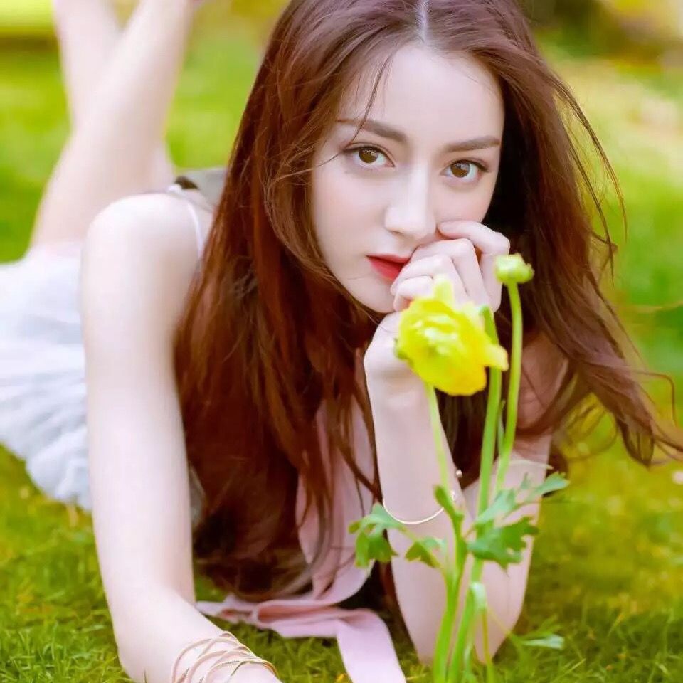 《电子版》迪丽热巴明星生图休闲娱乐精选写真壁纸高清
