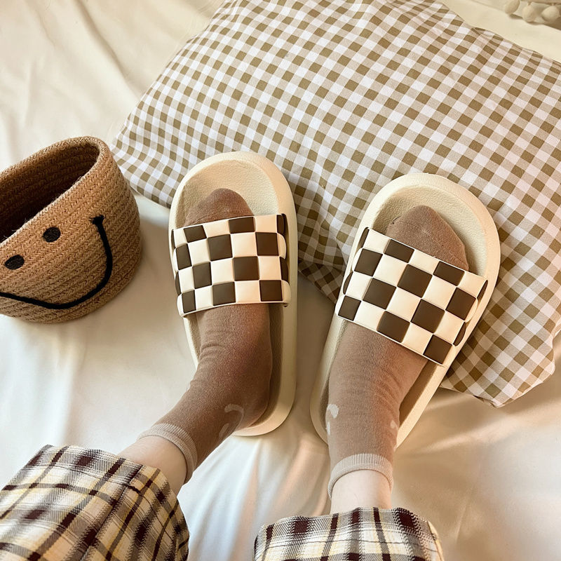 Slippers female summer tide ins couples wear fashion home non-slip students thick-soled sandals and slippers step on shit feeling girly