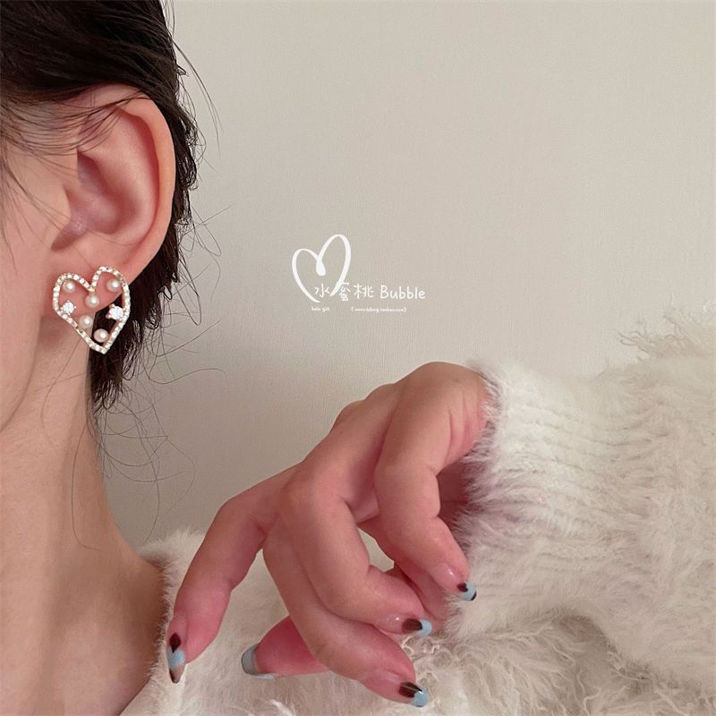 Sparkling Hollow Love Pearl Zircon Earrings Light Luxury Niche Temperament Earrings French Fashion Versatile Earrings