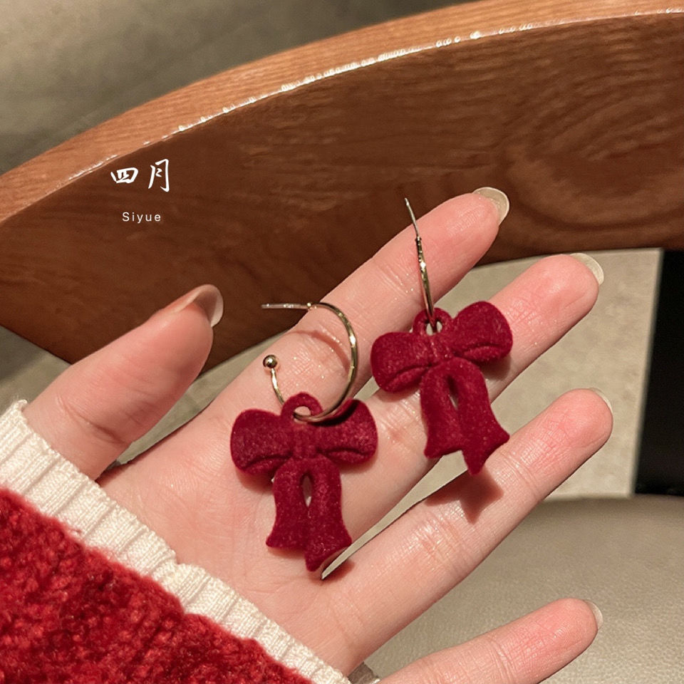 红」植绒蝴蝶结套装耳钉女秋冬新款潮时尚百搭耳饰适合过年的耳环