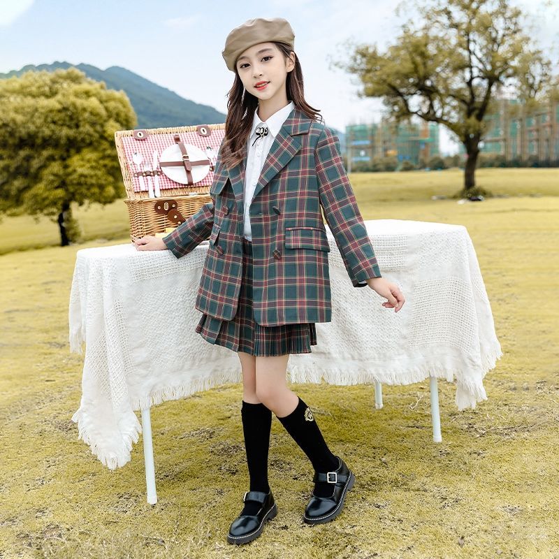 Girls' autumn foreign style plaid two-piece autumn suit 2022 new Korean version of the big children's spring and autumn skirt suit