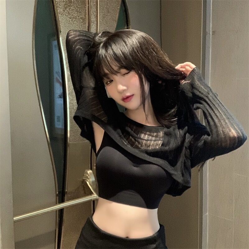 Short knitted sweater women's spring and summer layered sunscreen small jacket with tight-fitting half blouse jacket autumn and winter thin sweater