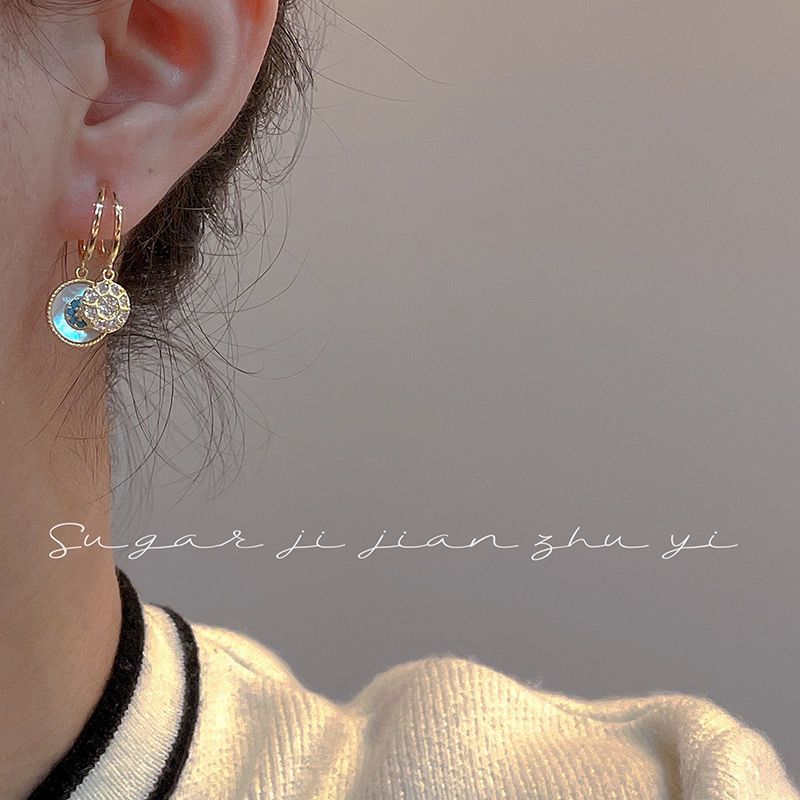 Daughter of the Sea Geometric Round Earrings Exquisite Shell High-Level Light Luxury Retro Temperament Gentle Zircon Earrings for Women