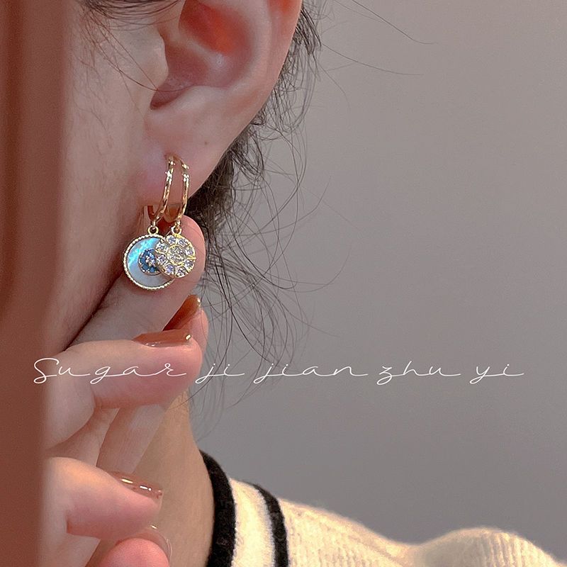 Daughter of the Sea Geometric Round Earrings Exquisite Shell High-Level Light Luxury Retro Temperament Gentle Zircon Earrings for Women