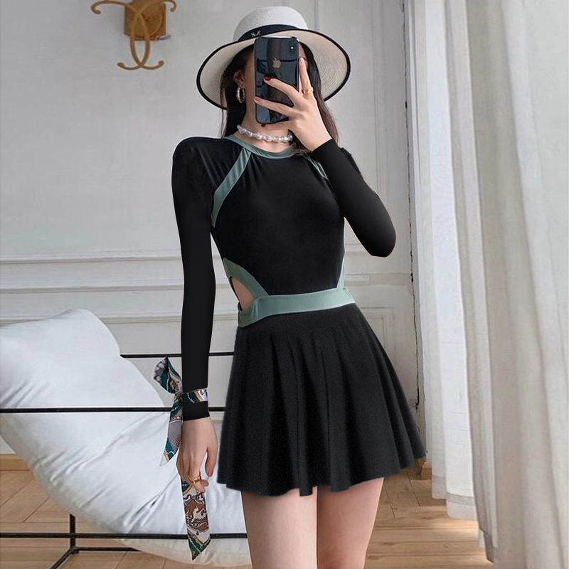 2022 new Korean ins swimsuit women's conservative one-piece cover belly slimming small chest long-sleeved student hot spring swimsuit