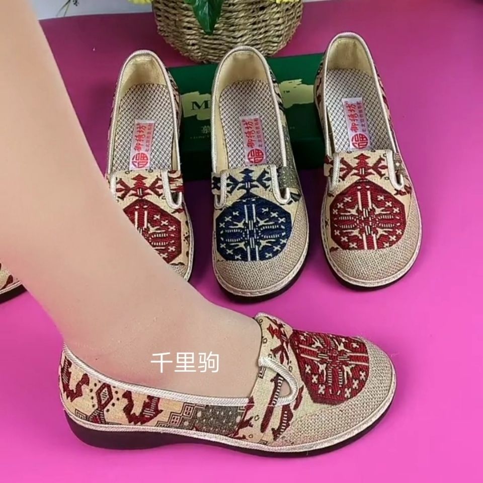 2022春季新款刺绣民族风女鞋复古手工布鞋亚麻透气一脚蹬懒人单鞋
