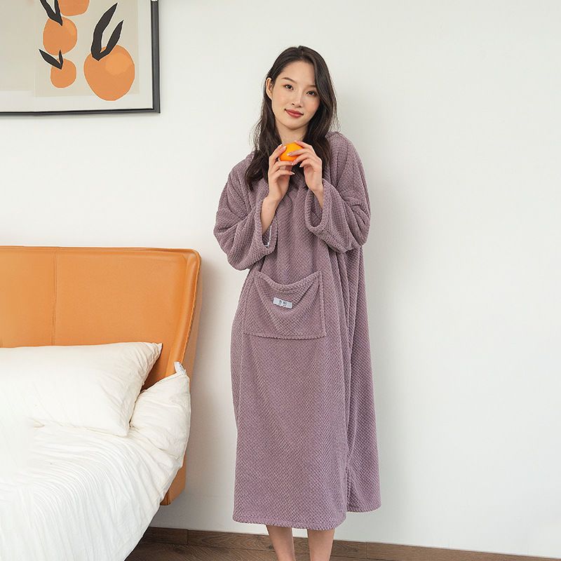 Long-sleeved dressable cloak bath towel women can wear pullover hooded soft water-absorbing non-shedding bathrobe long bath skirt