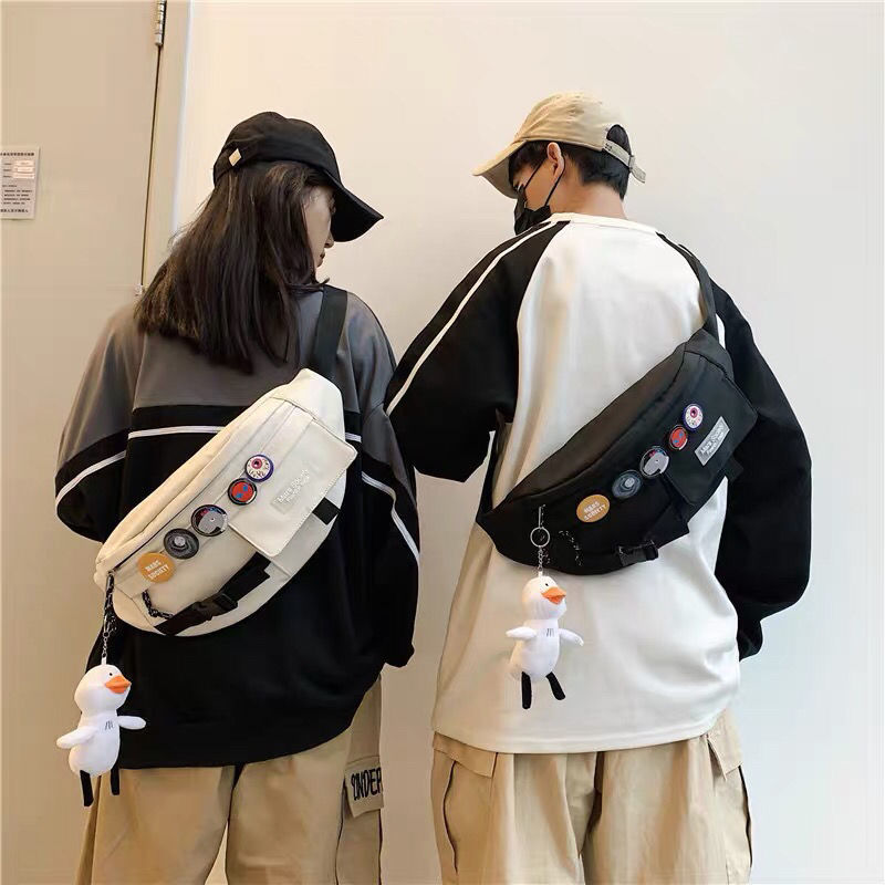 潮牌斜挎包男士休閒日系新款小背包胸包女生潮流單肩學生運動腰包