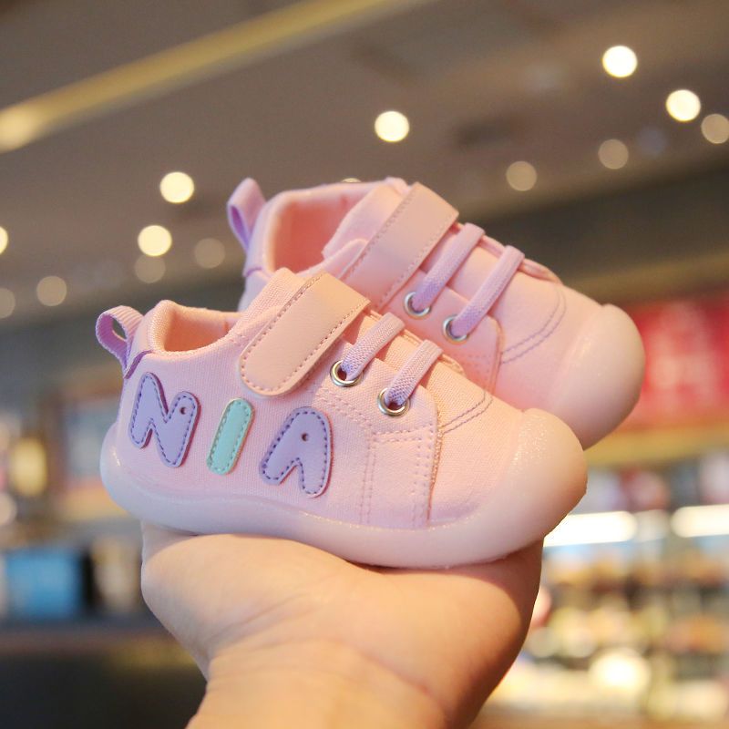 婴儿学步鞋2022春季新款女宝宝鞋子软底魔术贴1-2一3岁男孩不掉跟