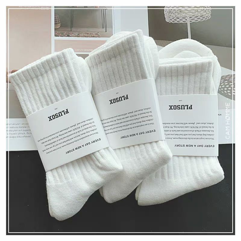 The same socks for men and women, thickened mid-tube stockings, solid-color couple socks, all-match sports, Japanese men's long tube, ins tide