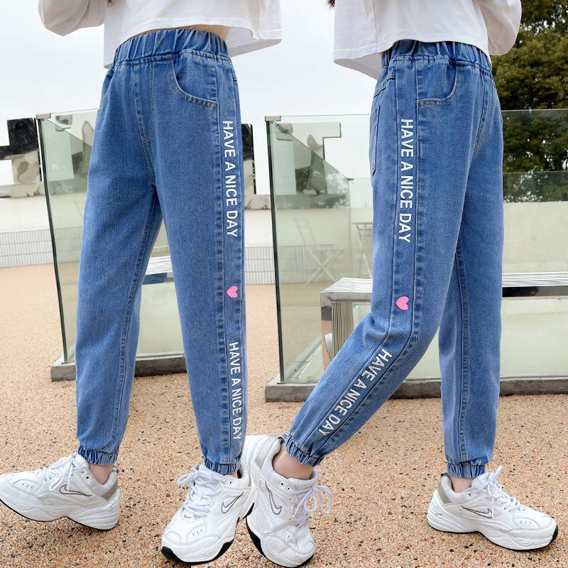 女童褲子春秋2023新款洋氣小女孩褲子春秋款束腳牛仔褲中大童寬鬆