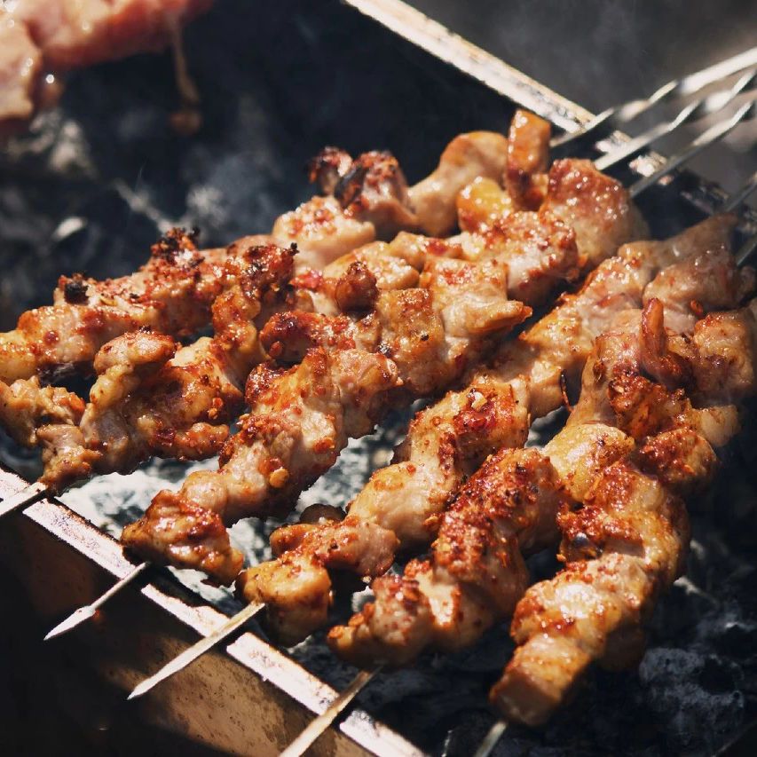 新疆羊肉串大串现烤人生一串尉犁烤羊肉串烧烤户外即食包邮