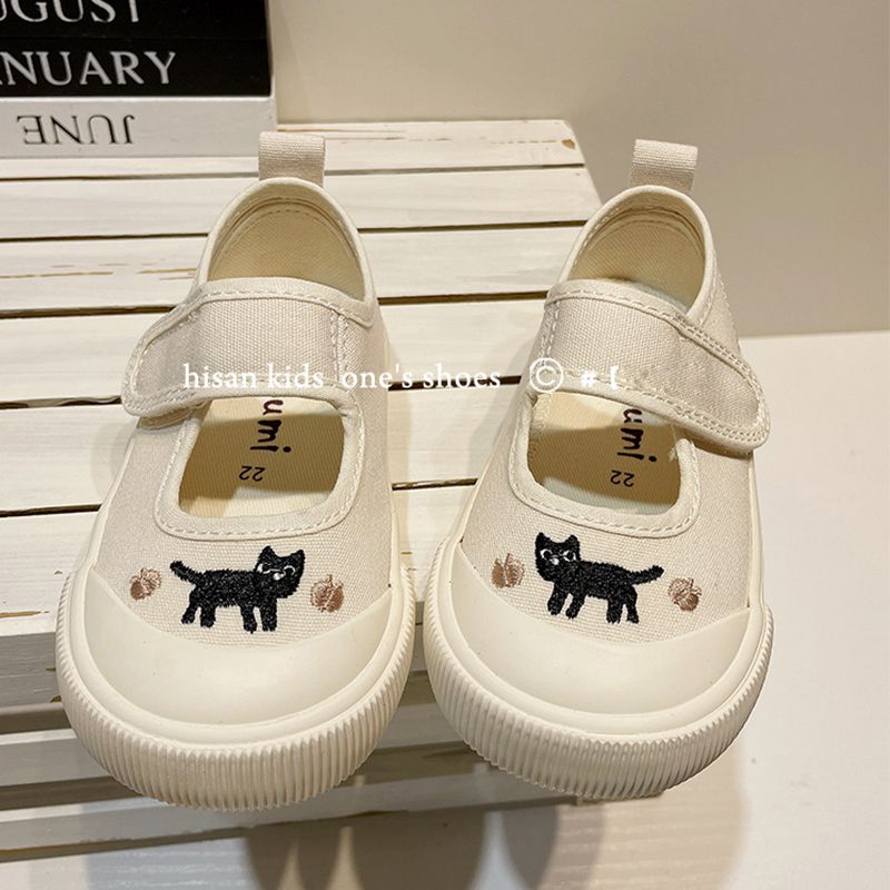 Children's canvas shoes 2022 spring new kindergarten white shoes a pedal lightweight Velcro girls shoes