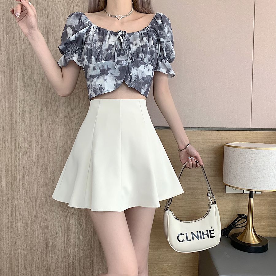 A-line skirt  spring new college style pleated skirt high-waisted short skirt black slimming crotch-covering skirt for women