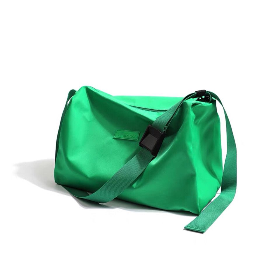  New Green Summer Casual Messenger Bag Men's Large Capacity Fitness Bag Star Same Style Bag Women's Shoulder Bag