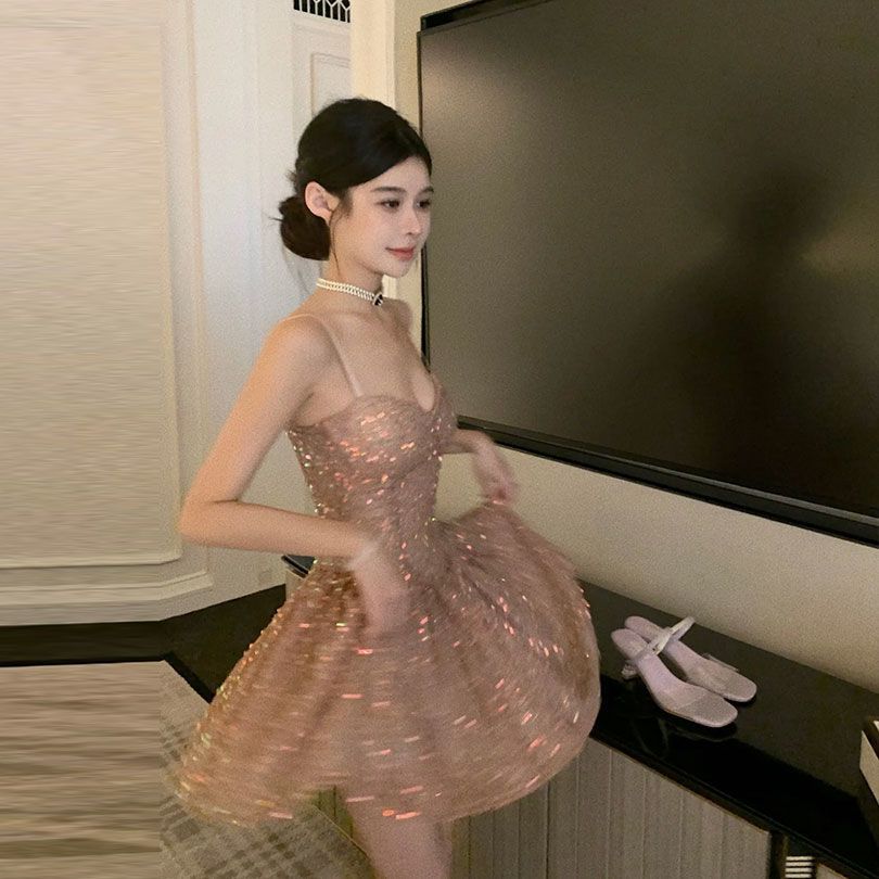 女神范法式高級感短裙2023夏新款重工閃閃亮片復古甜美A字連衣裙