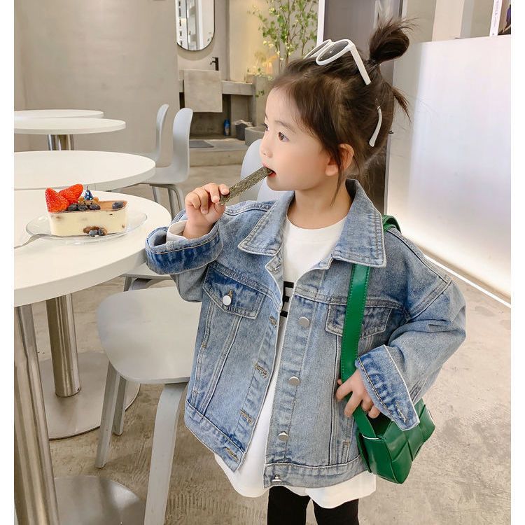 Girls' denim jacket 2022 spring new children's jacket top Korean version of the big children's spring all-match outerwear trend