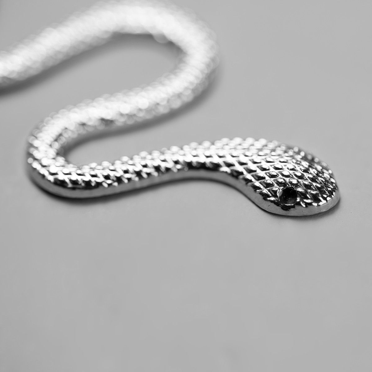 a Snake on Thigh! Gothic Snake Necklace Leg Garter EG18221