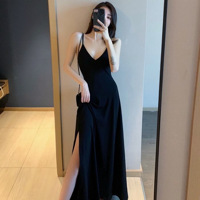 Korean style chic style sexy spaghetti straps V-neck suspender skirt solid color slim long backless dress for women