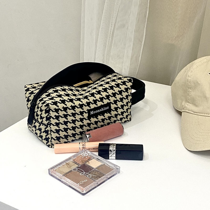 新款千鳥格子高級感化妝包百搭大容量水乳刷收納袋便攜旅行手拎包