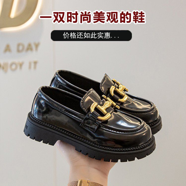 Girls' small leather shoes 2022 new spring and autumn fashion horsebit buckle British style soft-soled loafers