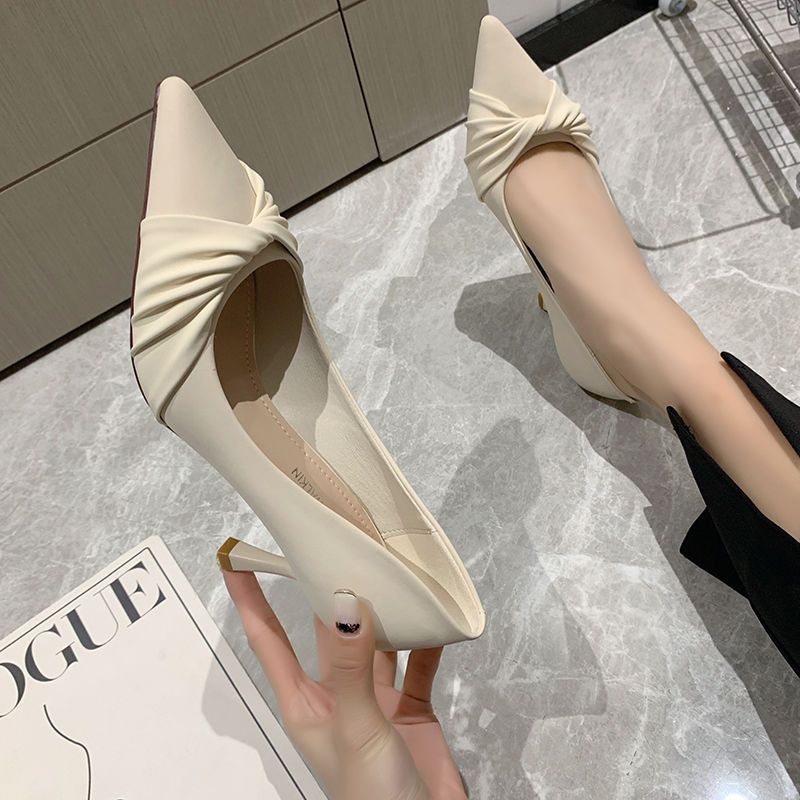 軟皮高跟鞋女2022春夏新款珍珠細跟尖頭淺口單鞋法式少女婚宴鞋子