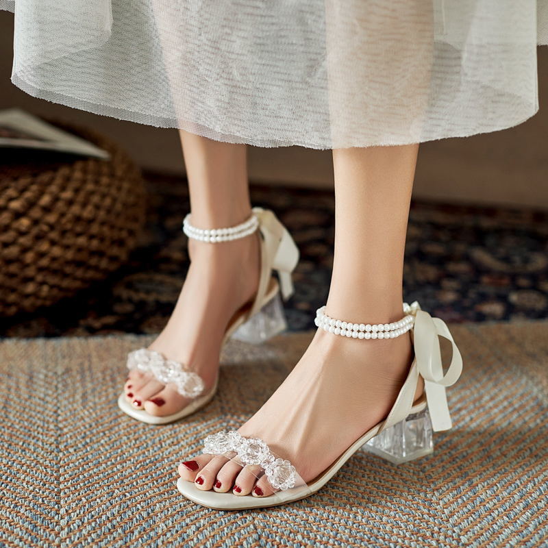 水晶跟凉鞋女年夏季新款粗跟仙女风透明一字带百搭珍珠高跟鞋