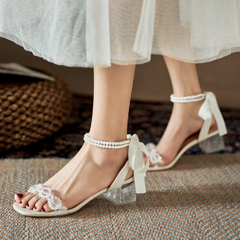 水晶跟凉鞋女年夏季新款粗跟仙女风透明一字带百搭珍珠高跟鞋