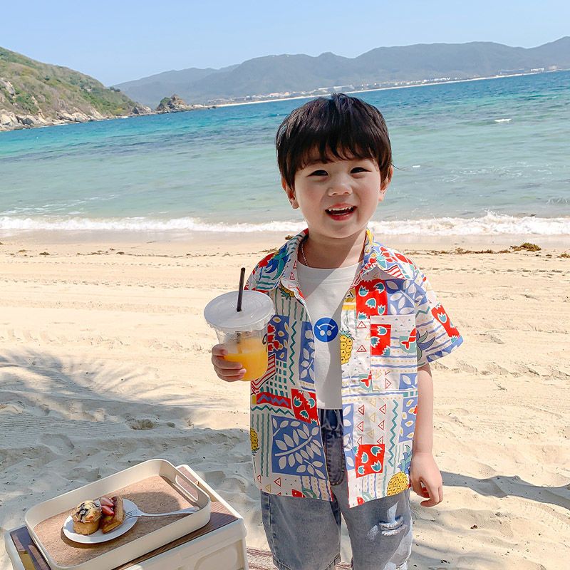 Boys' shirts 2022 summer new small and medium-sized children's summer clothes Korean version of children's short-sleeved shirts thin section baby tops trendy