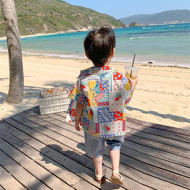 Boys' shirts 2022 summer new small and medium-sized children's summer clothes Korean version of children's short-sleeved shirts thin section baby tops trendy