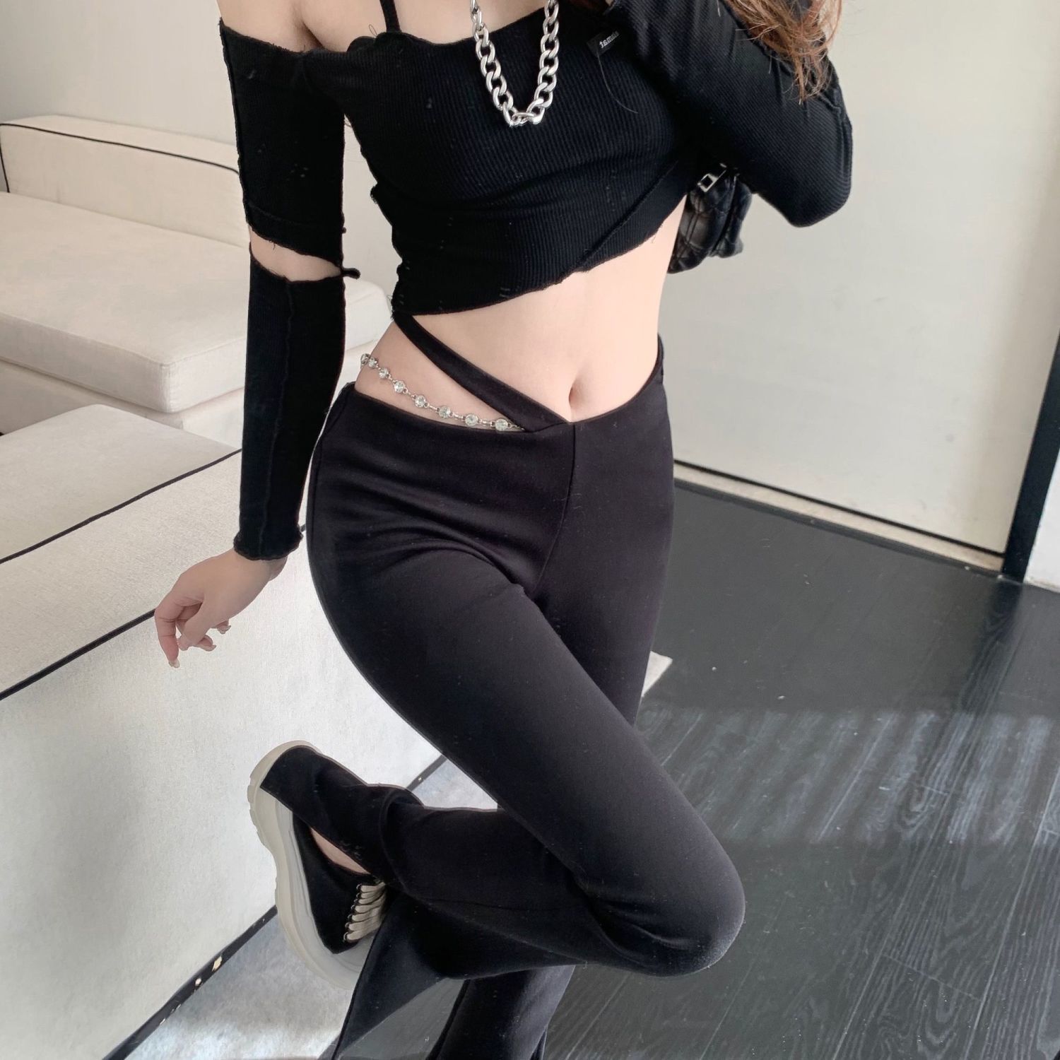  new design sense chain hollow black high waist casual mopping micro boot pants slit hot girl slim wide legs