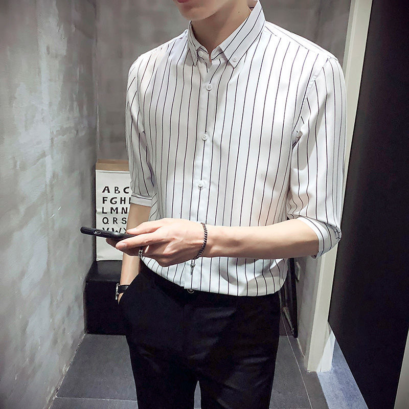 New men's short-sleeved shirt summer thin section Korean version of slim three-quarter-sleeve striped shirt male youth half-sleeved shirt