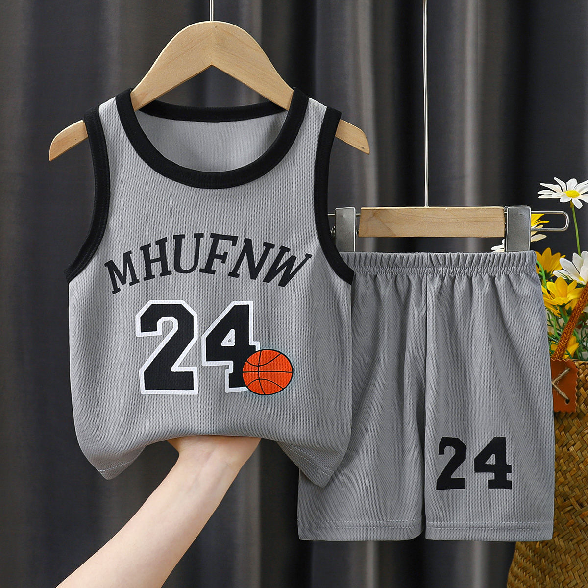 Children's short sleeved basketball suit, boys' and girls' T-shirts, primary and secondary school students' kindergarten sportswear, jerseys, performance clothes, fashion
