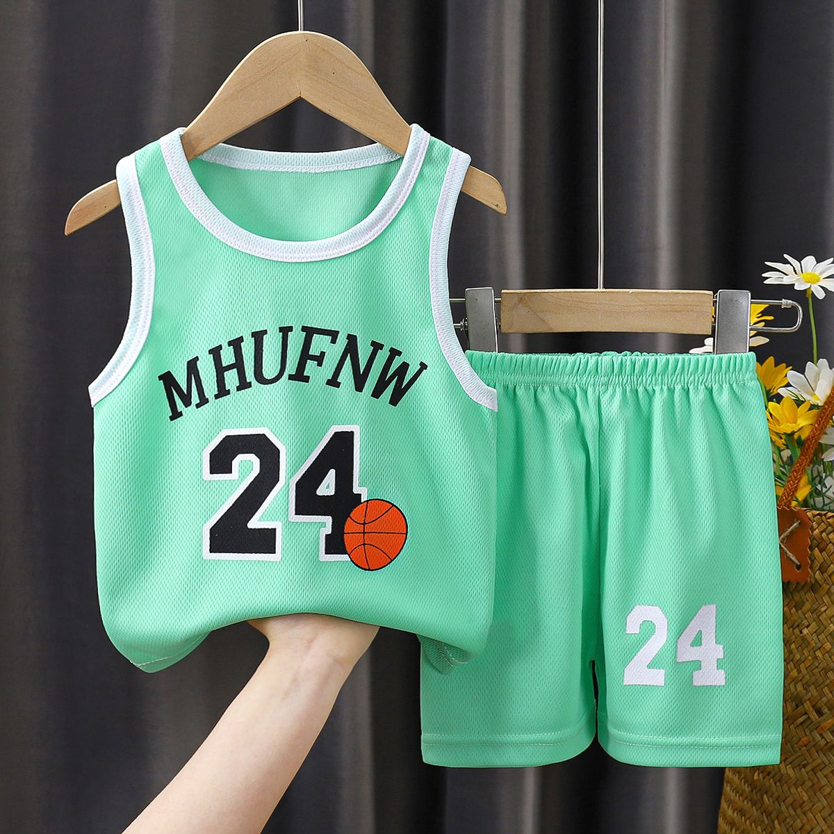 Children's short sleeved basketball suit, boys' and girls' T-shirts, primary and secondary school students' kindergarten sportswear, jerseys, performance clothes, fashion