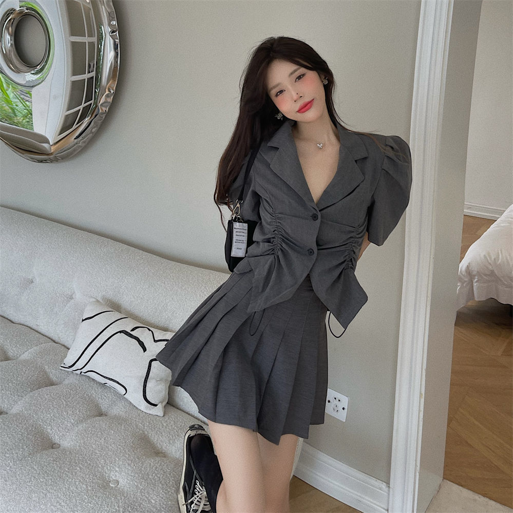 Gray suit suit female design sense drawstring pleats puff sleeve waist top pleated skirt two-piece summer style