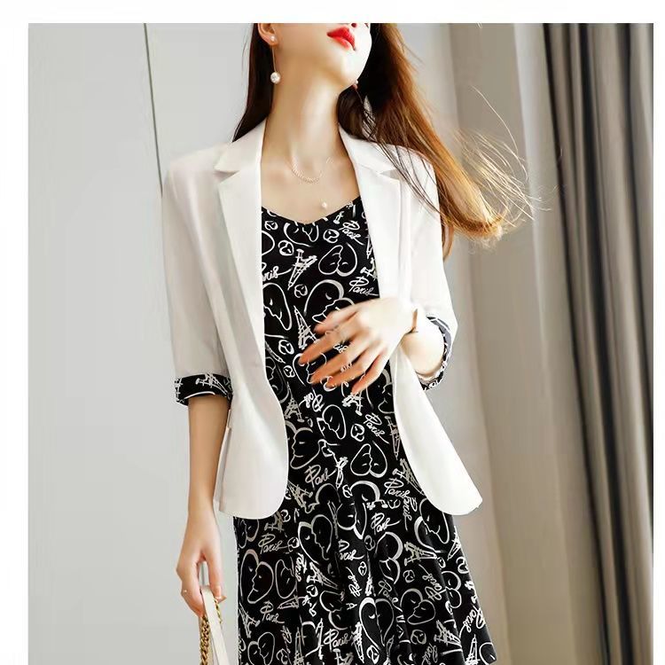 Fashion temperament suspender dress 2022 spring and autumn new versatile small suit fashion suit coat