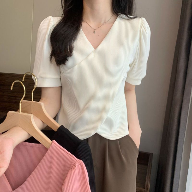 New design sense niche chic V-neck cross short-sleeved top female hot girl high waist short section slim slim shirt